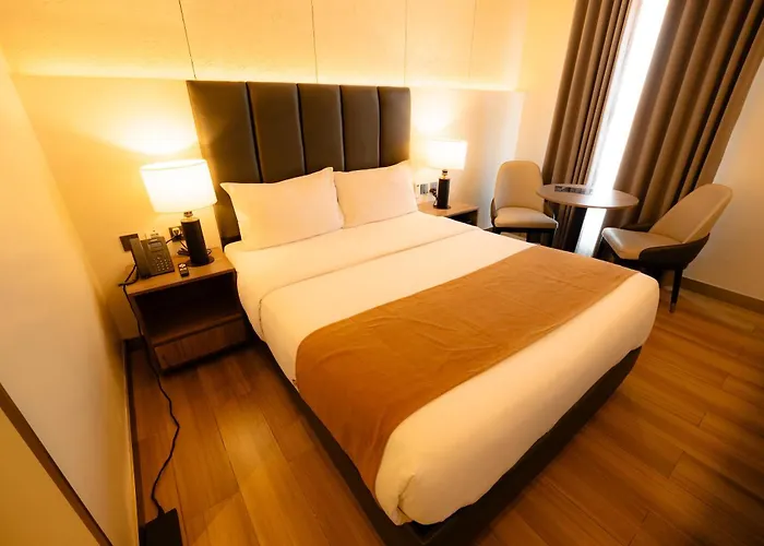 Vibe Alabang Hotel 3*